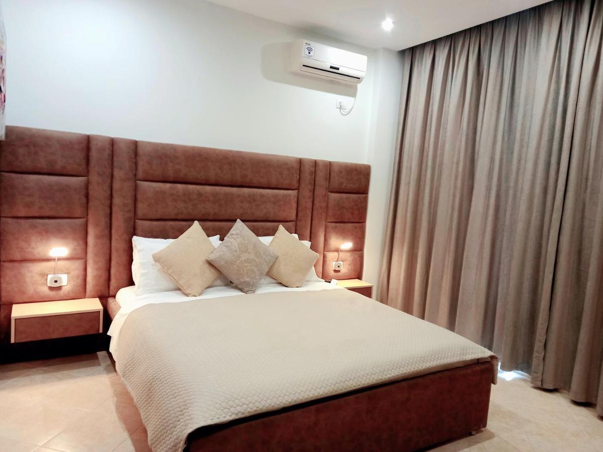 Hotel Relax Dhermi Ngoại thất bức ảnh