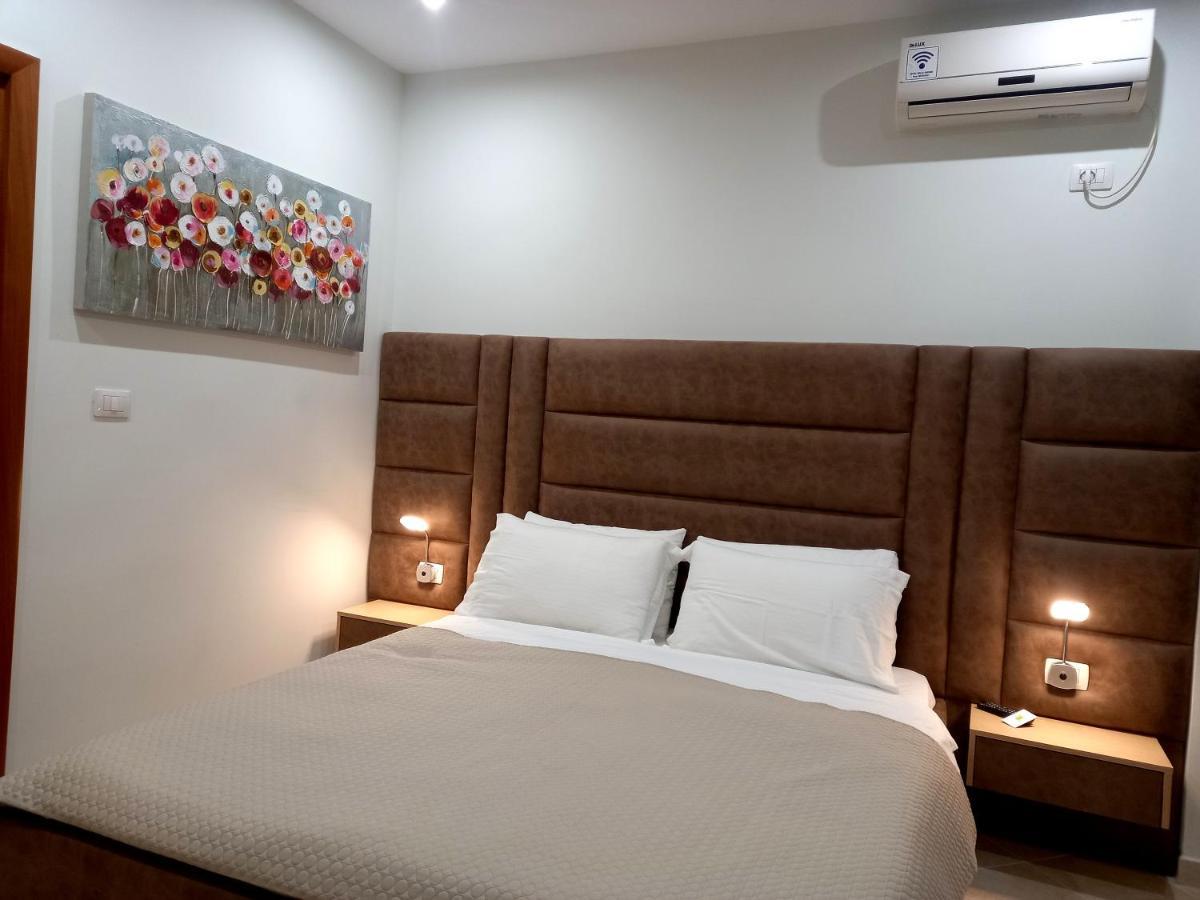Hotel Relax Dhermi Ngoại thất bức ảnh