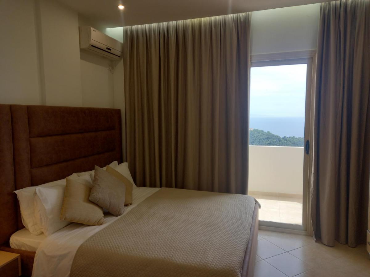 Hotel Relax Dhermi Ngoại thất bức ảnh
