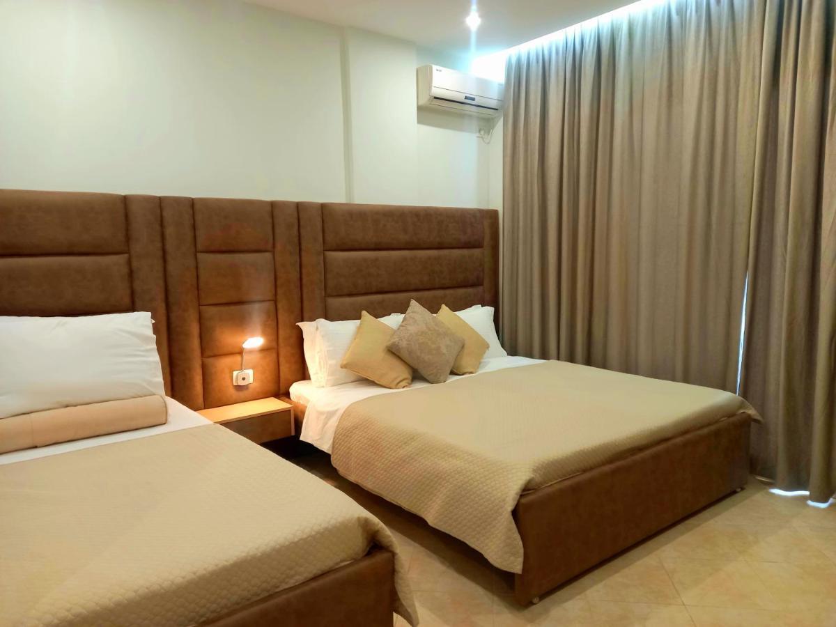 Hotel Relax Dhermi Ngoại thất bức ảnh