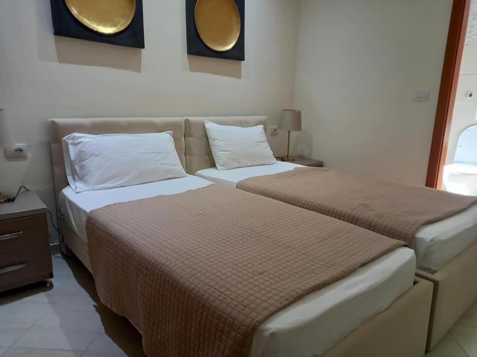 Hotel Relax Dhermi Ngoại thất bức ảnh