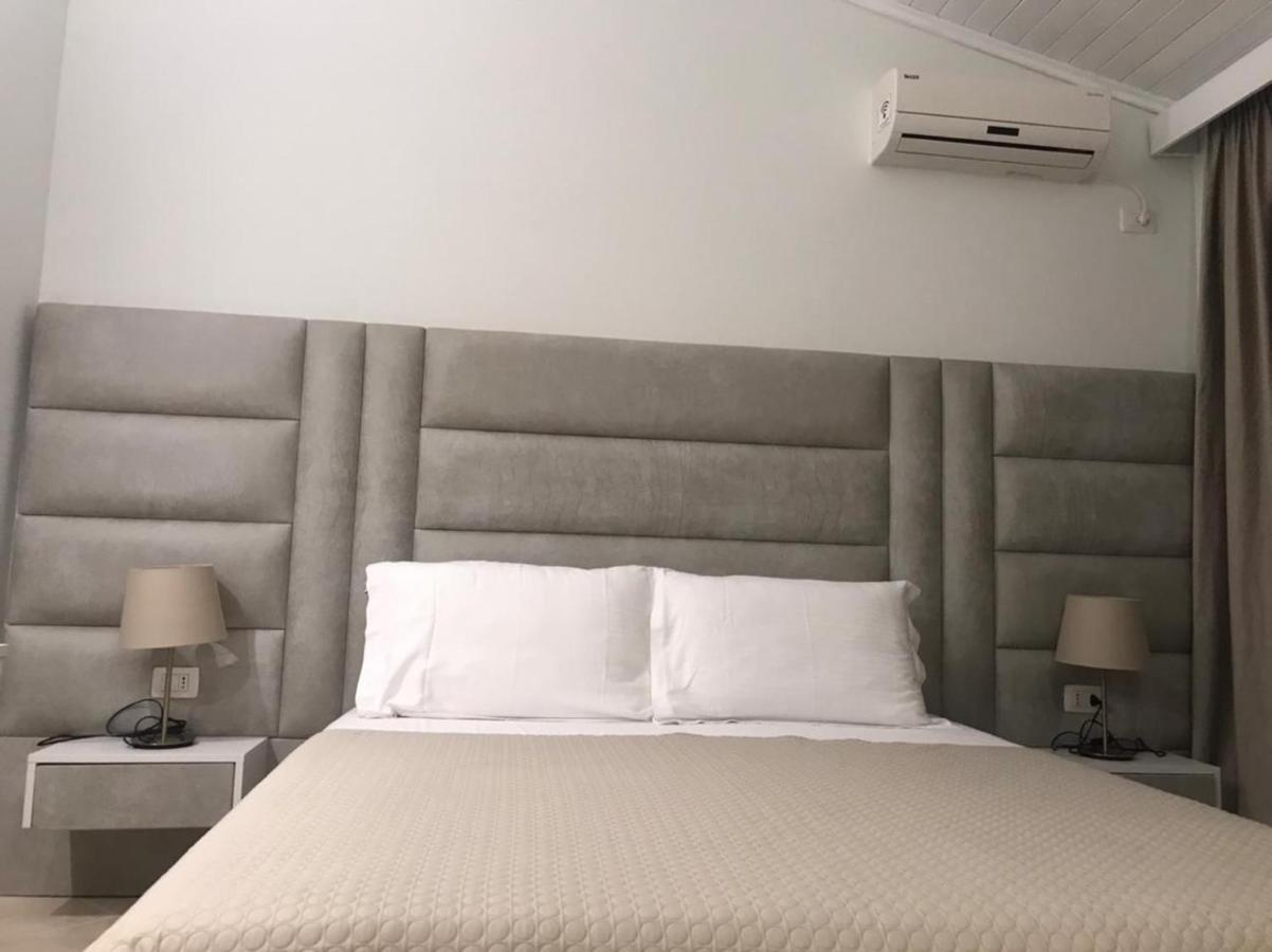 Hotel Relax Dhermi Ngoại thất bức ảnh