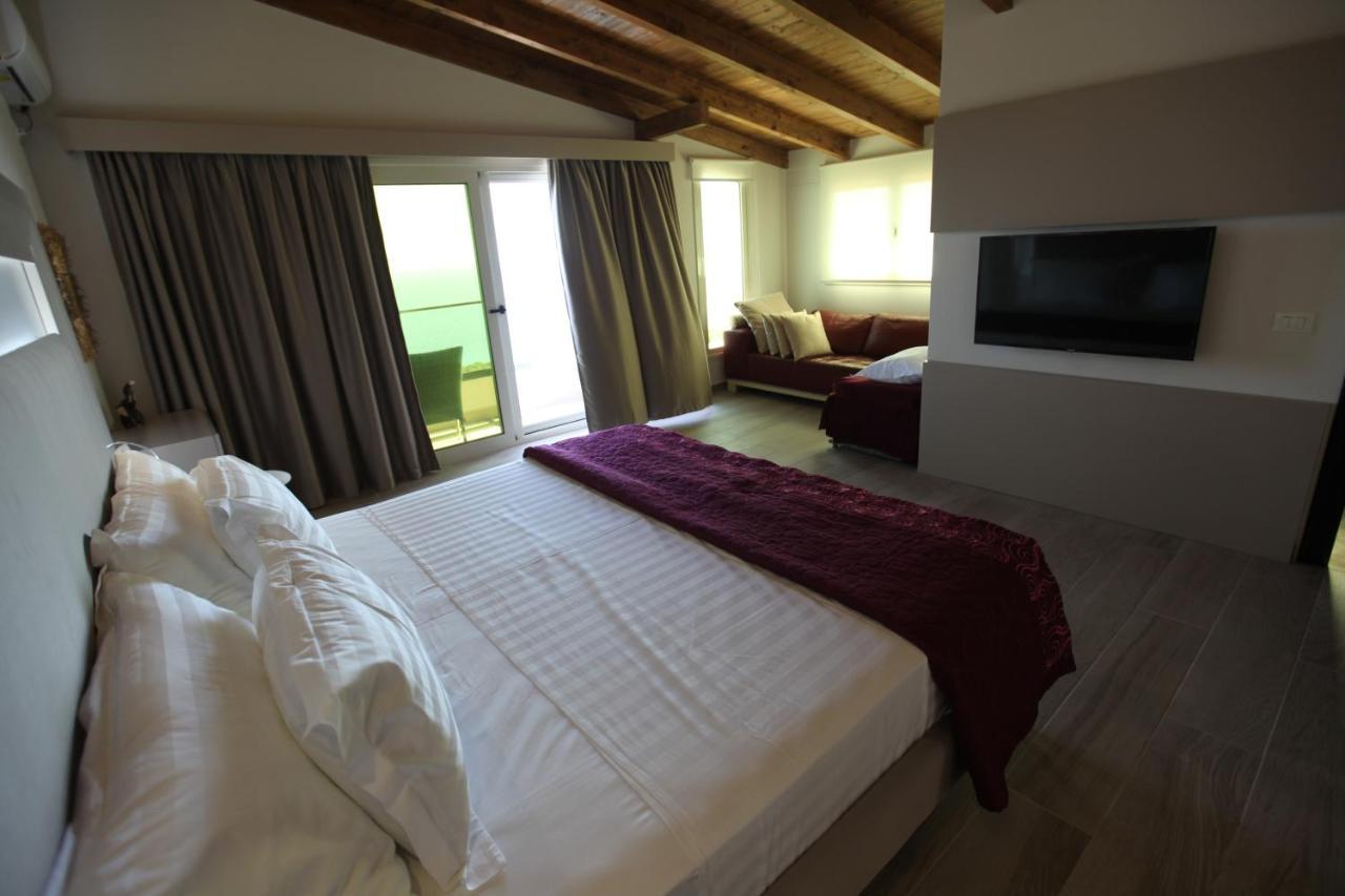 Hotel Relax Dhermi Ngoại thất bức ảnh
