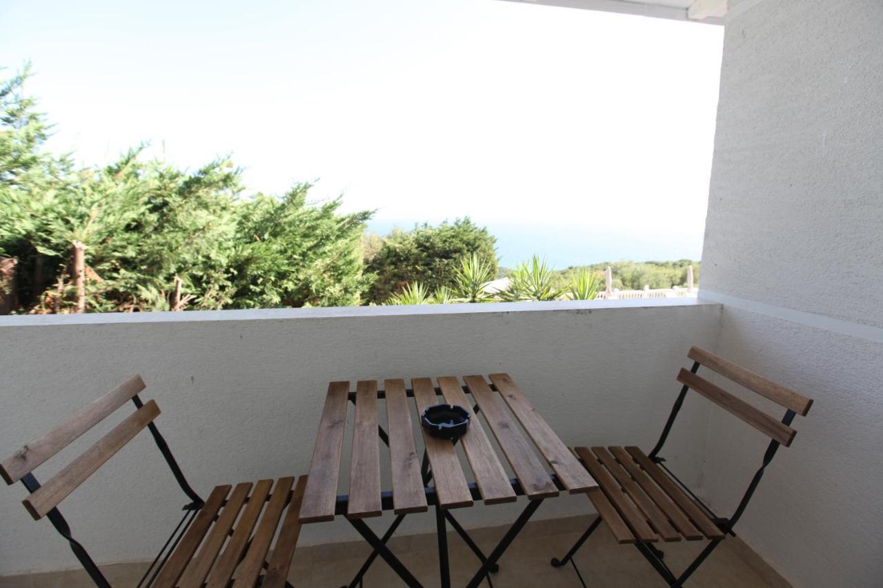 Hotel Relax Dhermi Ngoại thất bức ảnh