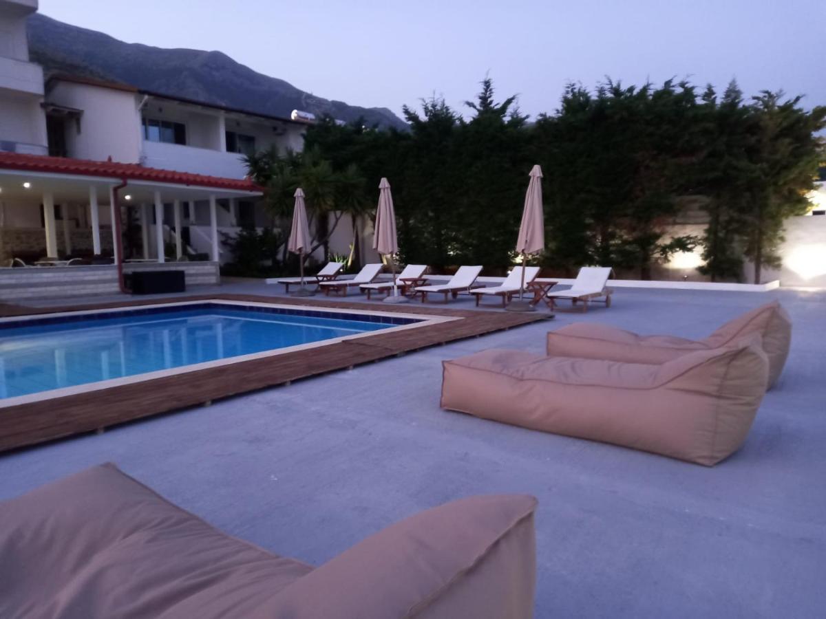 Hotel Relax Dhermi Ngoại thất bức ảnh