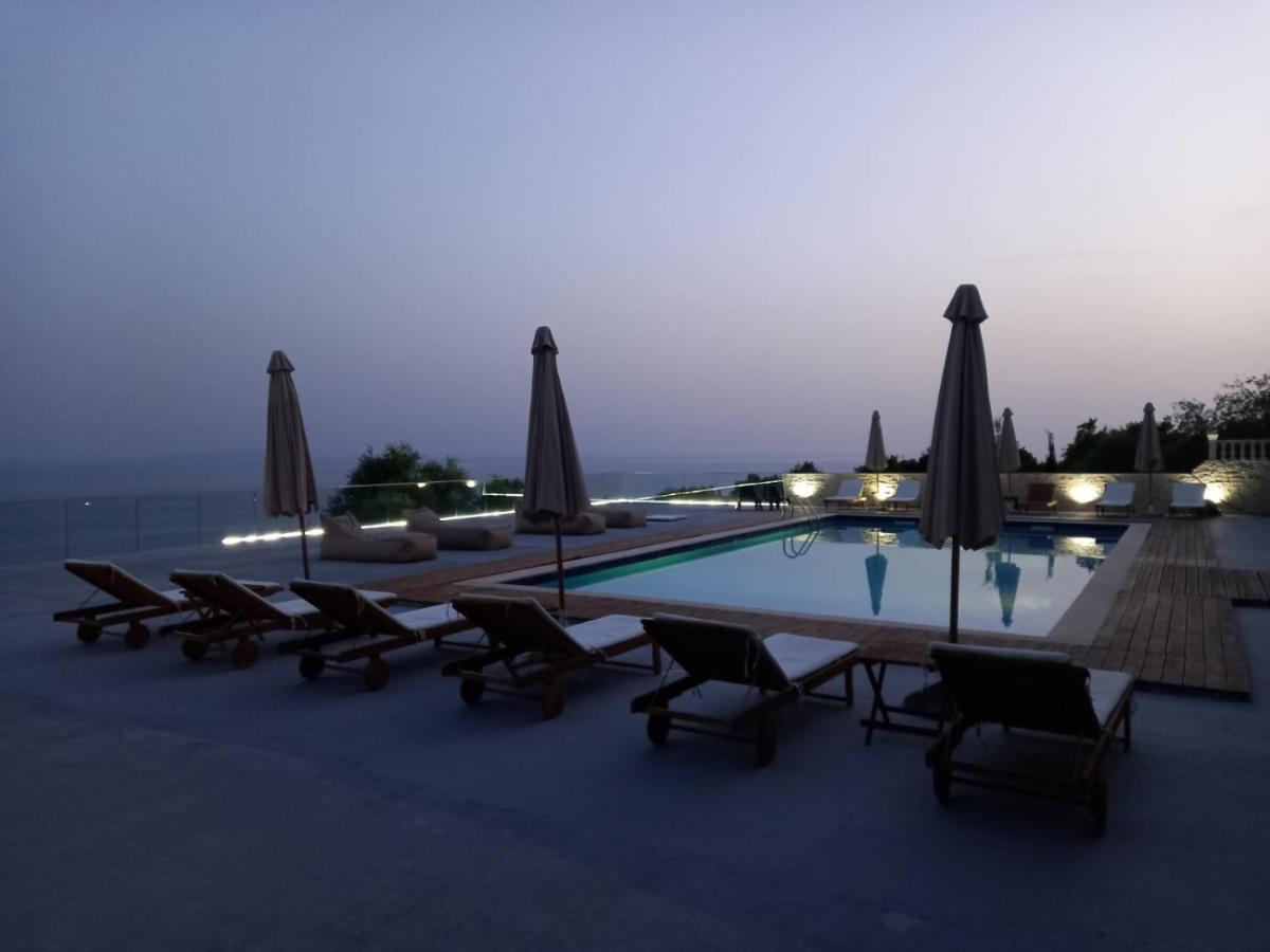 Hotel Relax Dhermi Ngoại thất bức ảnh