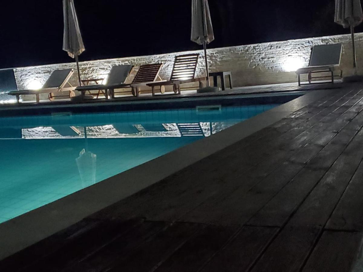 Hotel Relax Dhermi Ngoại thất bức ảnh
