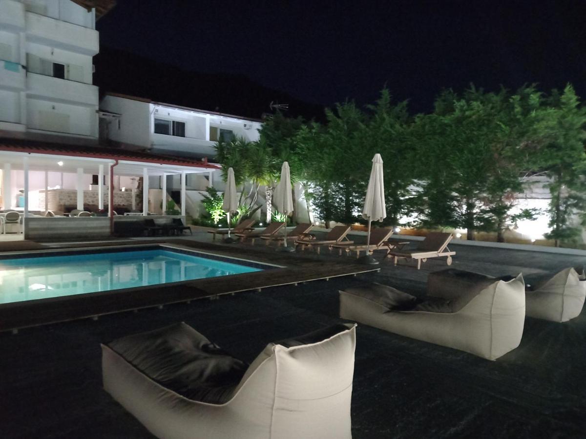 Hotel Relax Dhermi Ngoại thất bức ảnh