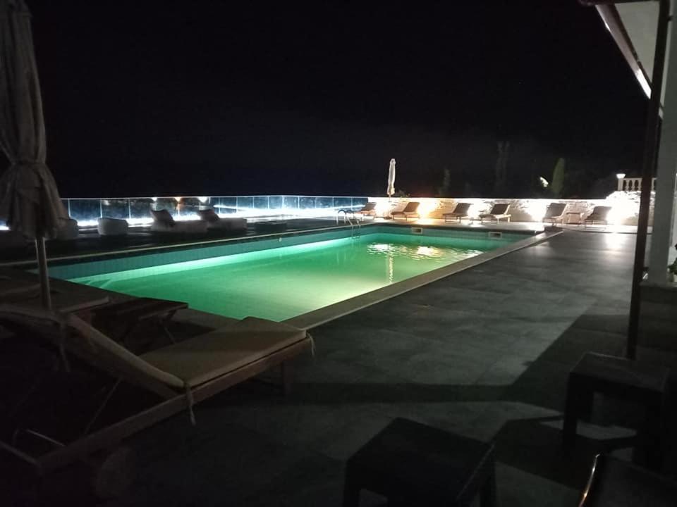 Hotel Relax Dhermi Ngoại thất bức ảnh