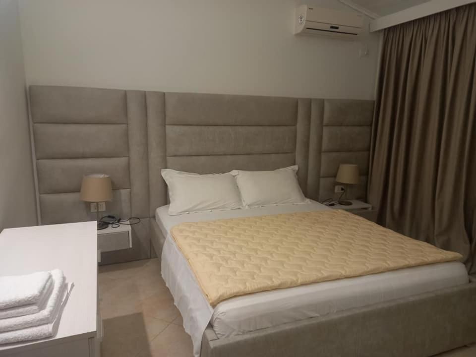 Hotel Relax Dhermi Ngoại thất bức ảnh