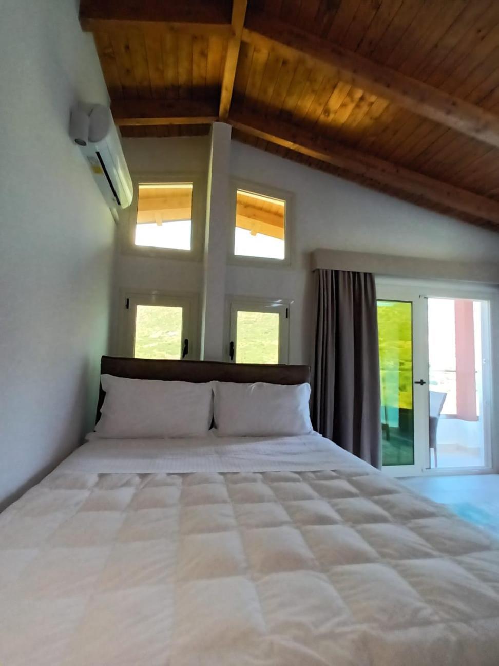 Hotel Relax Dhermi Ngoại thất bức ảnh