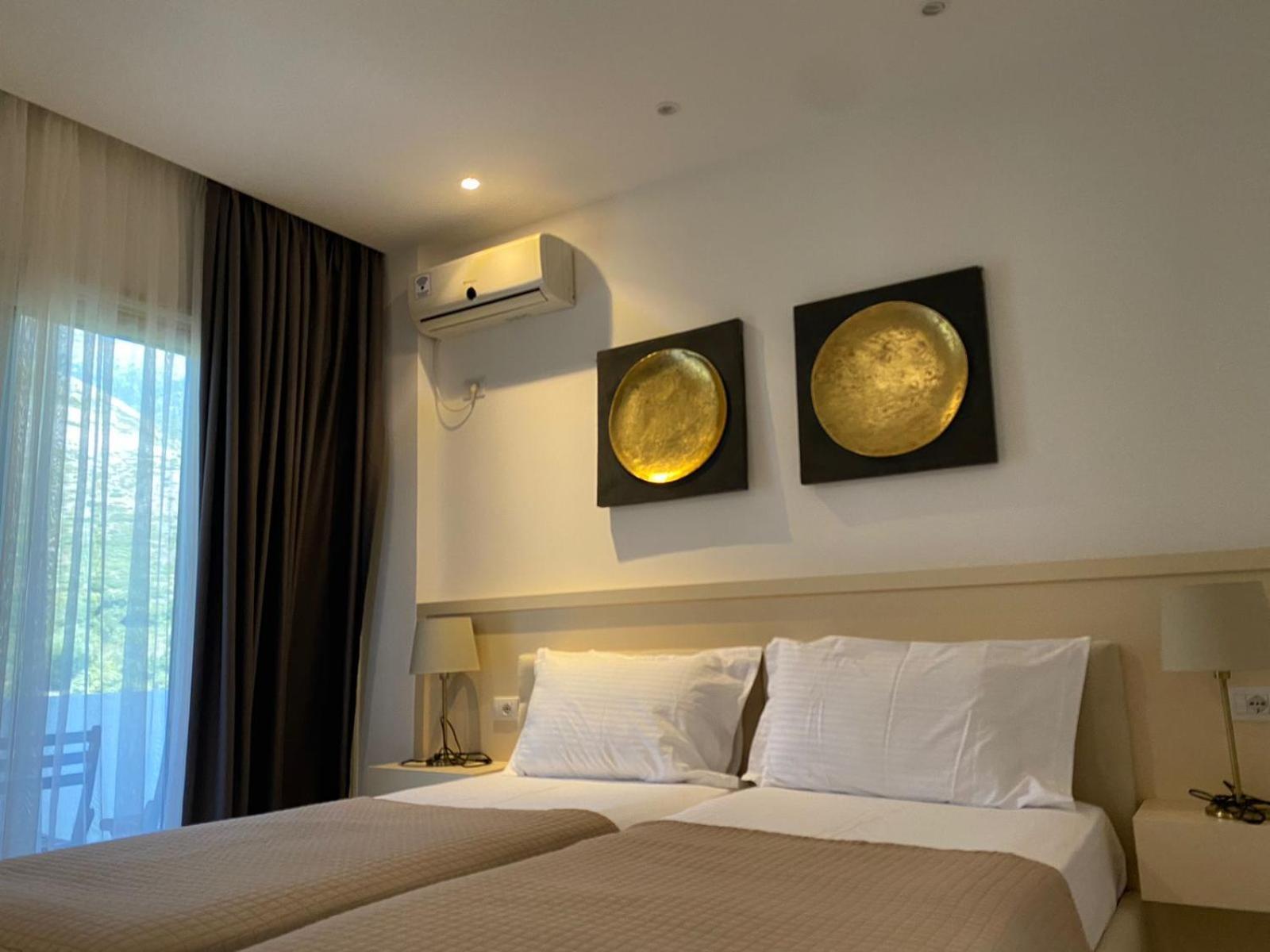 Hotel Relax Dhermi Ngoại thất bức ảnh