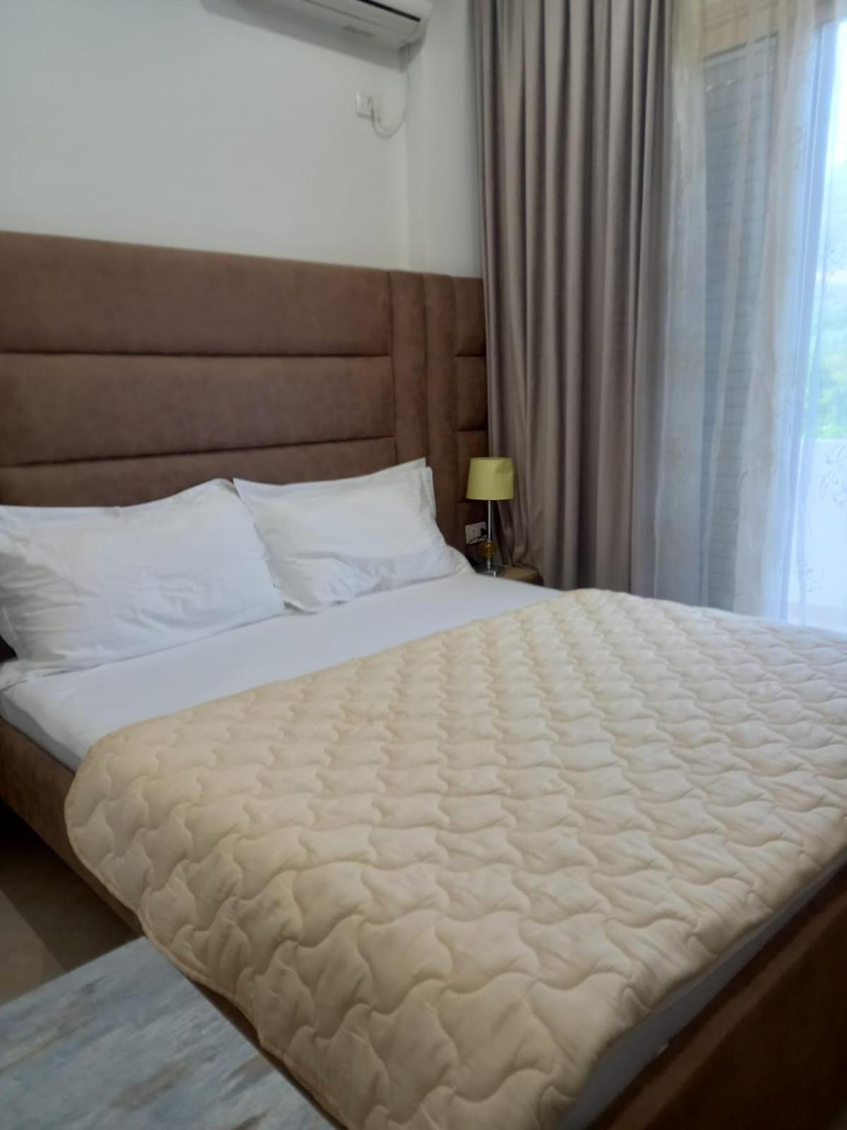 Hotel Relax Dhermi Ngoại thất bức ảnh