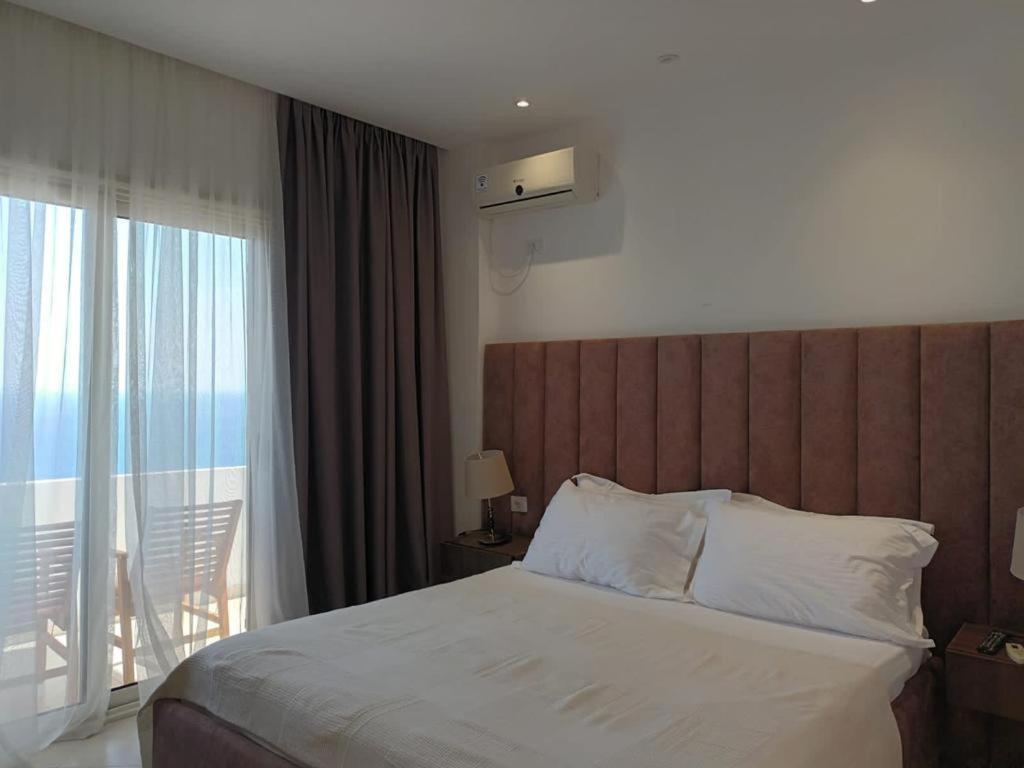 Hotel Relax Dhermi Ngoại thất bức ảnh