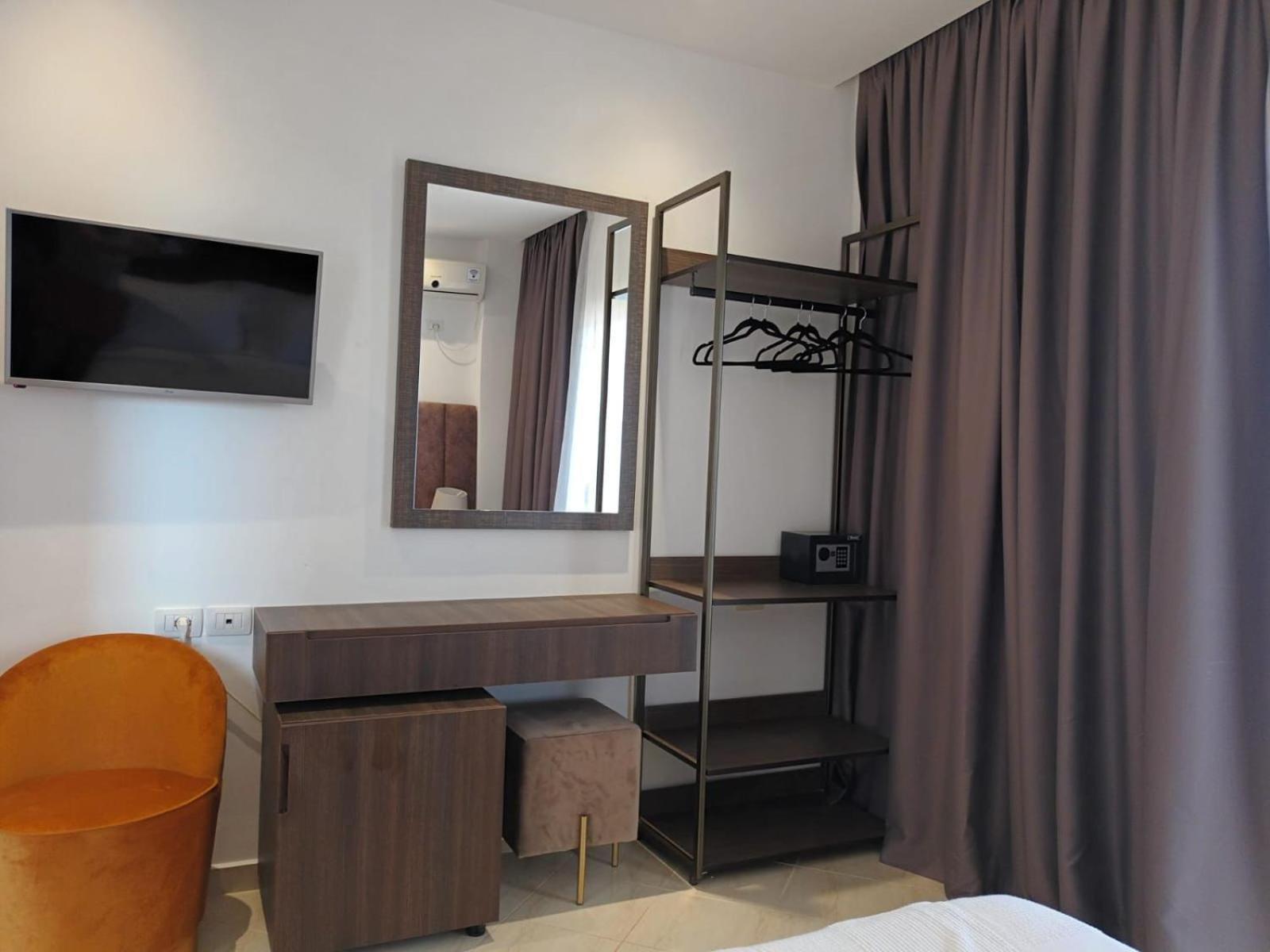 Hotel Relax Dhermi Ngoại thất bức ảnh