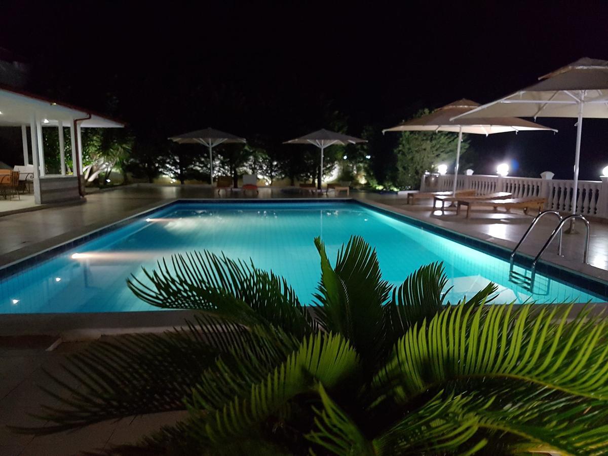 Hotel Relax Dhermi Ngoại thất bức ảnh